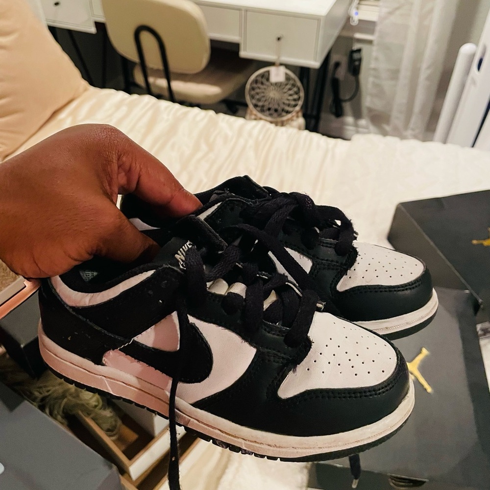 Nike Classic Black and White Low-Tops